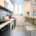 Urban Nest - Stylish In Near Gara De Nord Lejlighed Bukarest