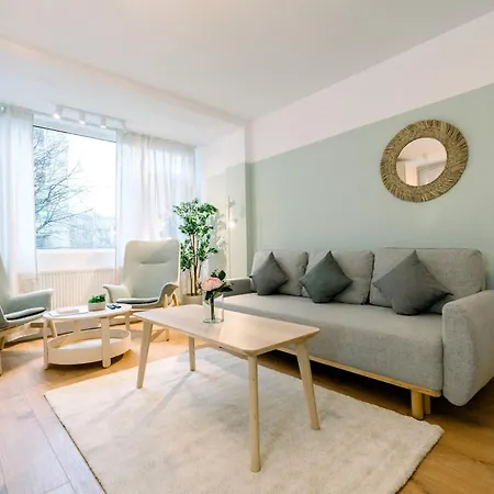 Urban Nest By The Station Apartment